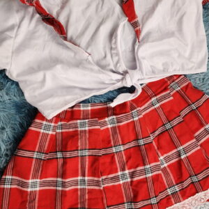 Conjunto colegiala con falda