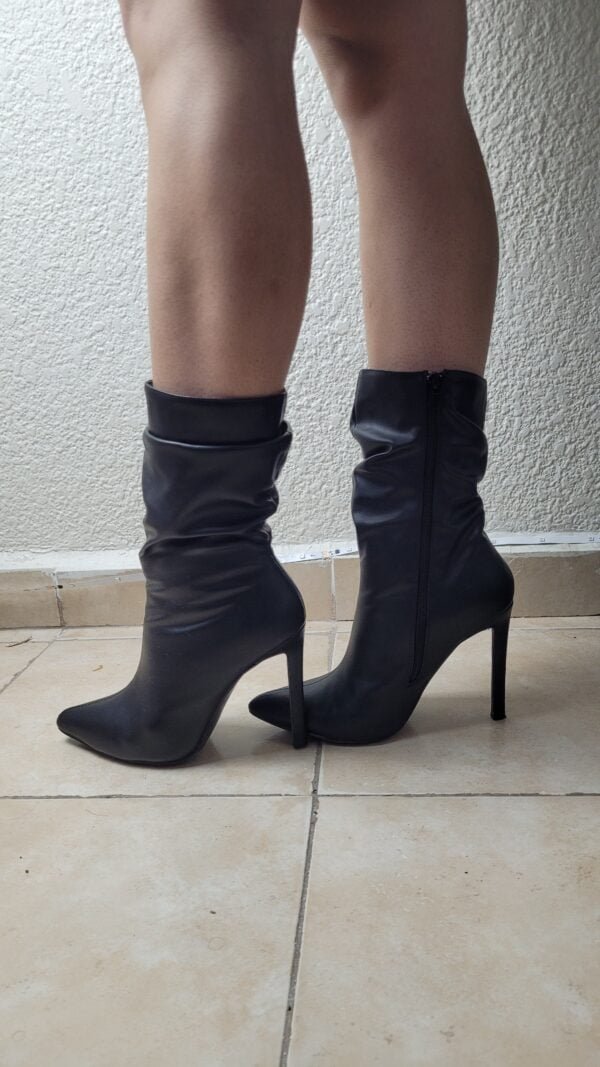 botas de tacon alto negras