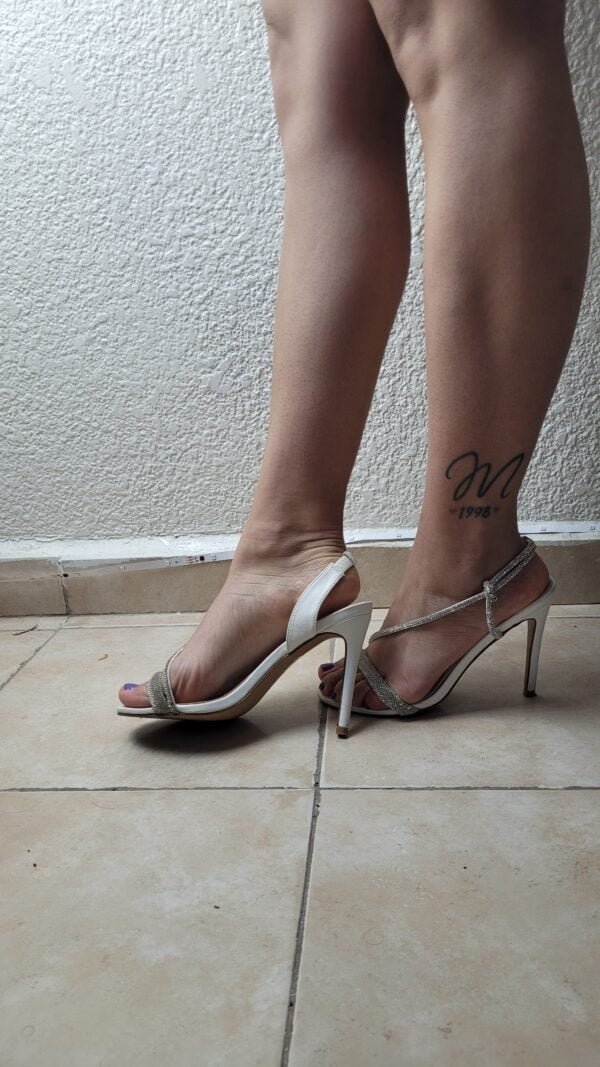 Sandalias blancas de quinceañera