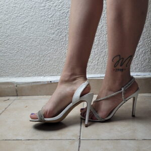 Sandalias blancas de quinceañera